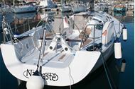 Immagine di Namaste - Comet 41S | Race cruise sailing yacht | Vacanza a vela charter | Liguria 