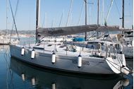 Immagine di Namaste - Comet 41S | Race cruise sailing yacht | Vacanza a vela charter | Liguria 