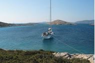 Immagine di Cicladi o Dodecanneso | Cyclades 50 | Vacanza in barca a vela