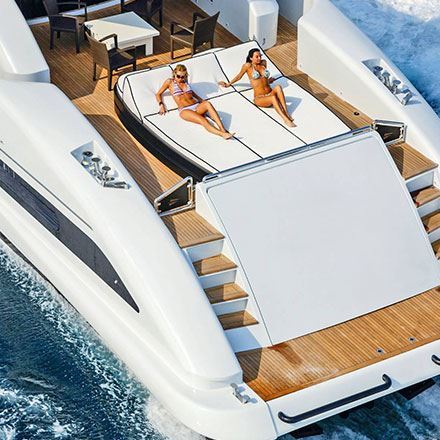 Immagine per la categoria Luxury M/Yacht