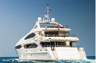 Immagine di Serendipity | Luxury motor yacht | crociera in yacht | Mar arabico