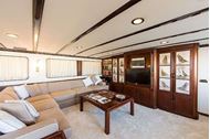 Immagine di India | Motor Yacht | Crociera Luxury | Salerno - mediterraneo