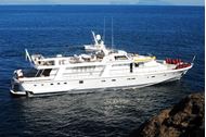 Immagine di Nafisa | Luxury motor yacht | crociera in yacht | Mediterraneo