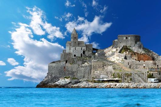 Immagine di Liguria - Cinque Terre | Cabin charter | Weekend in barca a vela 