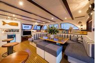 Immagine di 2027 | Ombre Blu 3 | Luxury catamaran | crociera in catamarano | Italia Meditteraneo