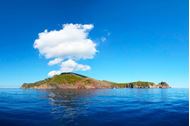 Immagine di Arcipelago Toscano - Isola di Capraia | Crociera in barca a vela | 3 giorni settembre