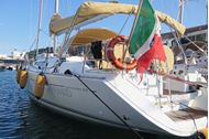 Immagine di MondoX - Sun Odyssey 45 | Luxury sailing yacht | Vacanza a vela charter | Toscana