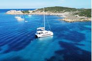 Immagine di Moderna - Bali 4.6 | Luxury sailing yacht | Crociera in catamarano  | Sardegna e Corsica