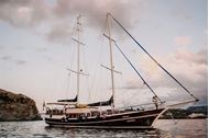 Immagine di 2027 | Caicco Luxury | Crociera cabin cruise su Caicco | Italia | Sicilia - Isole Eolie