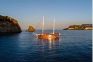 Immagine di  Caicco Luxury | Crociera cabin cruise su Caicco | Italia | Sicilia - Isole Eolie