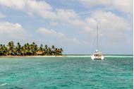 Immagine di 2024 | Belize  | Crociera a vela in catamarano | Cabin Charter | skipper e hostess | Catana 50 | 