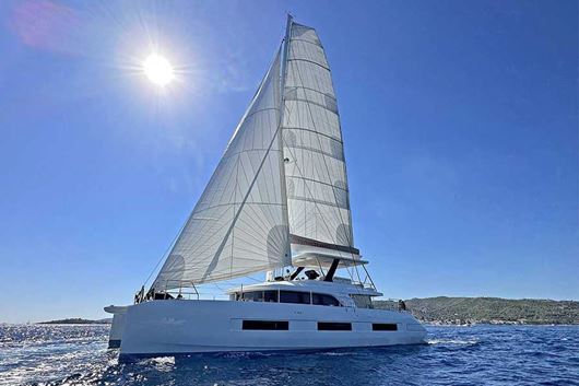 Immagine di 2027 | Daiquiri | Luxury catamaran | crociera in catamarano | Grecia