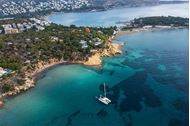 Immagine di Moya | Luxury catamaran | crociera in catamarano | mediterraneo