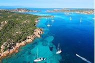 Immagine di 2025 | Sardegna - Arcipelago della Maddalena | Catamarano Luxury |  agosto | skipper e hostess