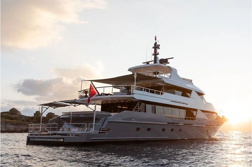 Immagine di 2027 | Illusion II | Motor Yacht | Crociera Luxury | Grecia - Mediterraneo