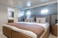 Immagine di 2027 | Illusion II | Motor Yacht | Crociera Luxury | Grecia - Mediterraneo