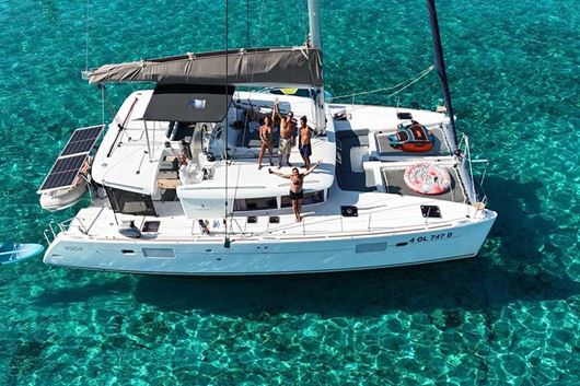 Immagine di Corona Borealis - Lagoon 450 | Luxury sailing yacht | Crociera in catamarano | Toscana e Sardegna
