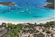 Immagine di 2025 | Sardegna e Corsica | Lagoon 450 "Corona Borealis" | luglio e agosto | skipper e hostess