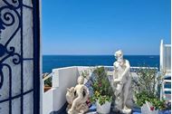 Immagine di 2025 | Ponte 2 Giugno | Procida | isole Flegree e Costiera Amalfitana | Crociera in Catamarano |