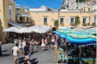 Immagine di 2025 | Ponte 2 Giugno | Procida | isole Flegree e Costiera Amalfitana | Crociera in Catamarano |