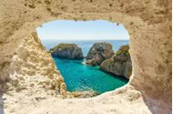 Immagine di 2025 | Ponte 2 Giugno | Ponza e Palmarola | Crociera in Catamarano |