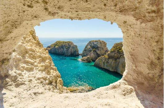 Immagine di 2025 | Ponte 2 Giugno | Ponza e Palmarola | Crociera in Catamarano |
