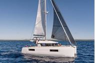 Immagine di 2025 | Ponte 2 Giugno | Liguria - Cinque Terre | Cabin charter | crociera in catamarano |