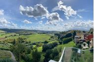 Immagine di 2025 | Toscana | Mondovela e NetLeg Community Retreat | Hike, bike food and wine