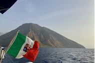 Immagine di 2026 | Isole Eolie - Sicilia | Crociera in flottiglia in catamarano | 7 giorni