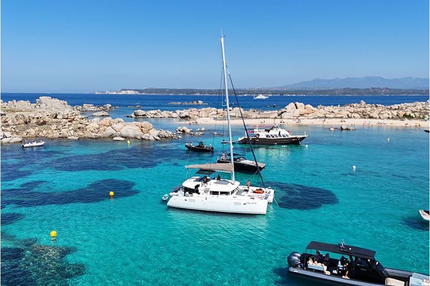 Immagine di 2026 | Sardegna - Arcipelago della Maddalena | Catamarano Luxury |  Agosto | skipper e hostess