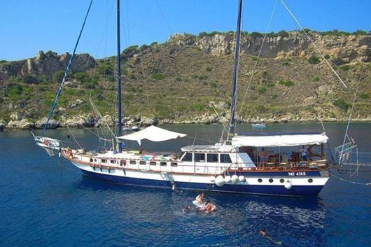 Immagine di 2027 | Isole Eolie | Cabin Cruise in Caicco | Italia | Sicilia