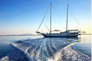 Immagine di 2027 | Isole Eolie | Cabin Cruise in Caicco | Italia | Sicilia