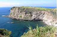 Immagine di 2027 | Ponza e Palmarola | Crociera in Catamarano | 4 gg infrasettimanali o 3 gg Long Weekend
