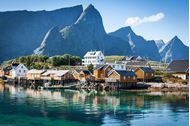 Immagine di 2027 | Norvegia | il meglio delle Isole Lofoten | Crociera in barca a vela | 8 giorni