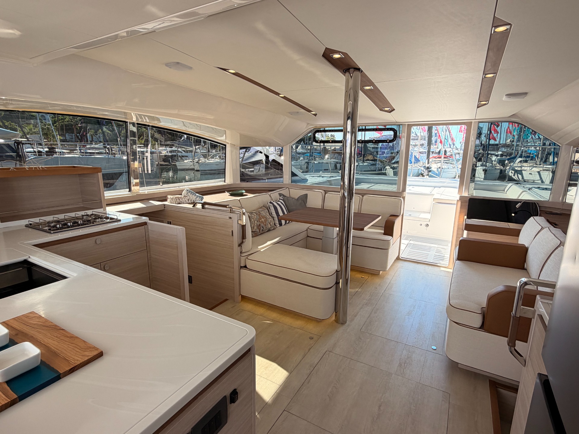 Aquila 45 Sail — pozzetto di prua vista II