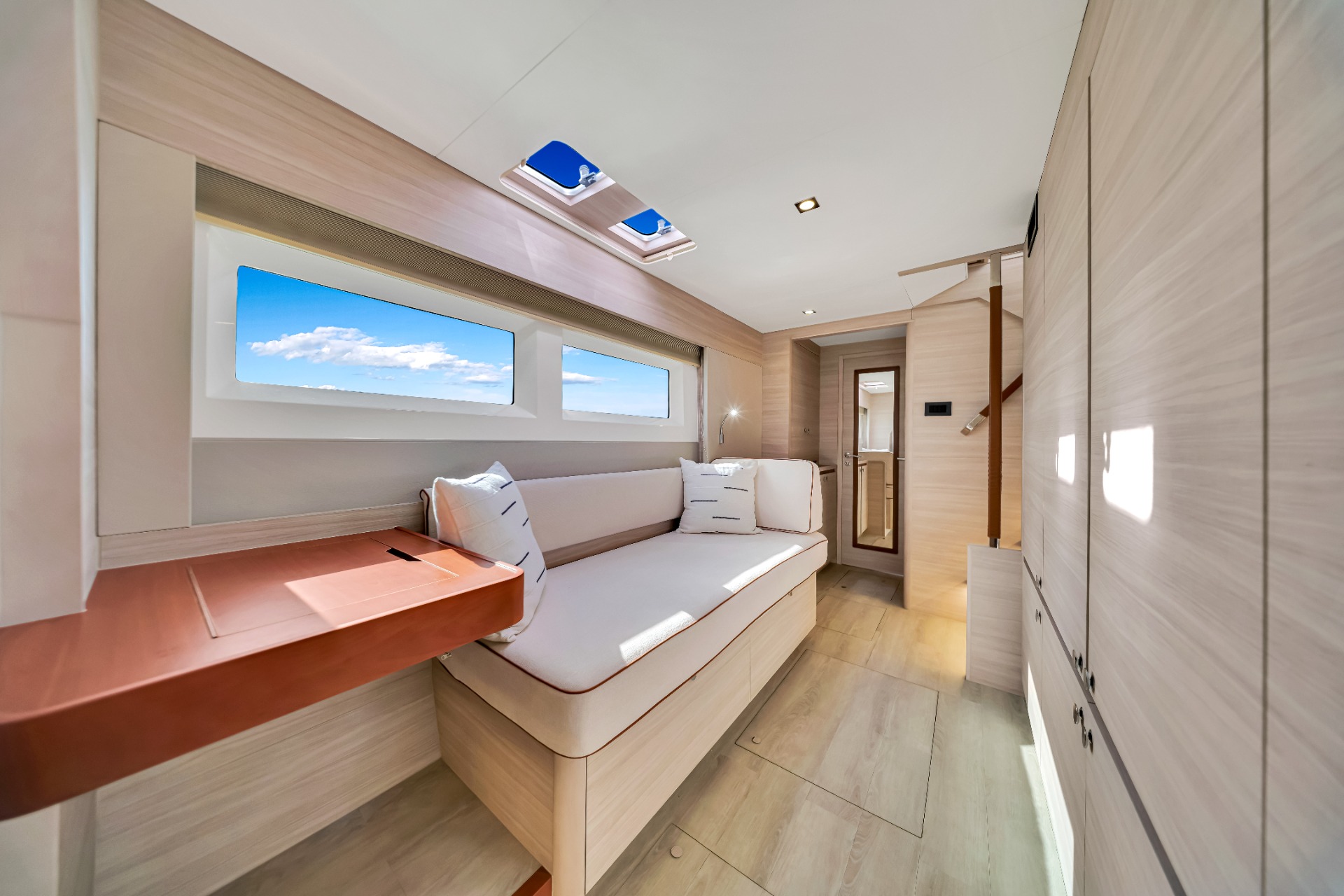 Aquila 50 Sail — cabina armatore