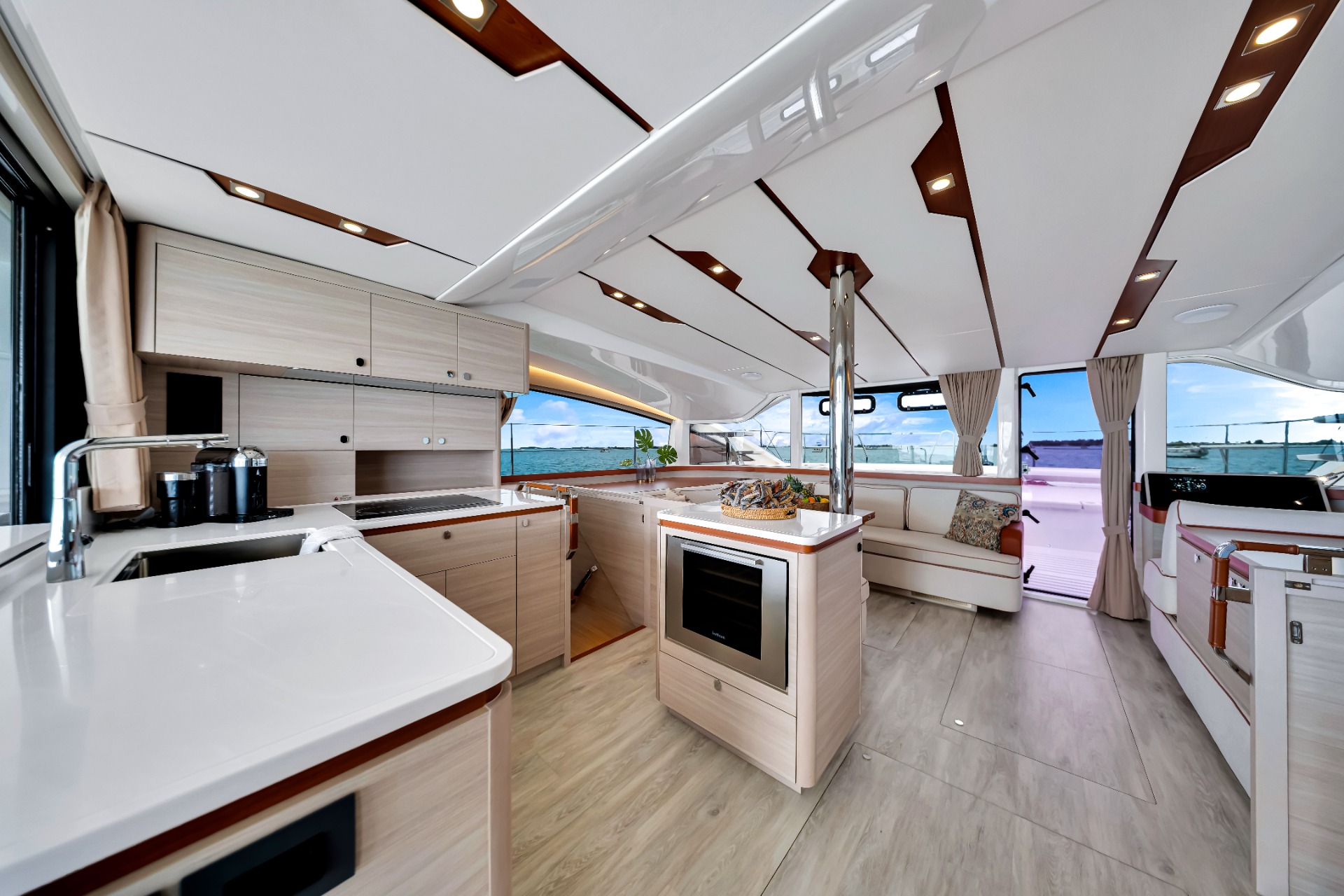 Aquila 50 Sail — salone